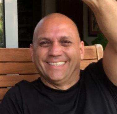 Soy profesor de historia y artista plástico. doy clases de técnicas de expresión, historia del arte y metodología de la investigación