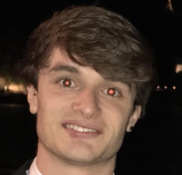 Soy una persona aplicada en lo que hago y me gusta ayudar a las personas que lo necesitan, a poder ser que sean niños