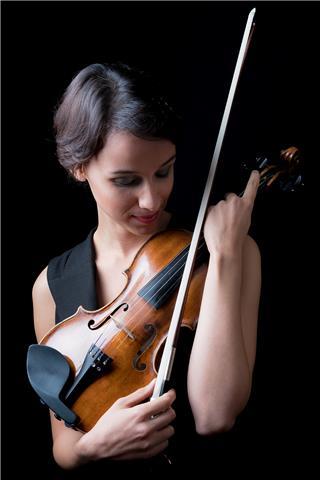 Violinista professionista impartisce lezioni di violino e viola