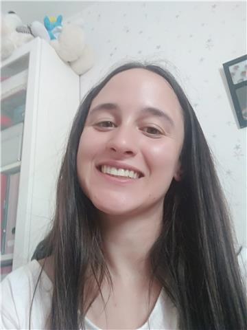 Doy clases particulares a cualquier curso de educación primaria. también clases de inglés hasta un b1. soy maestra con mucha experiencia