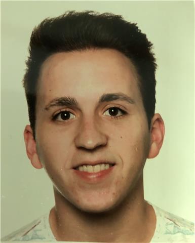 Doy clases particulares para alumnos de primaria y eso todas las materias, y bachiller la rama de salud