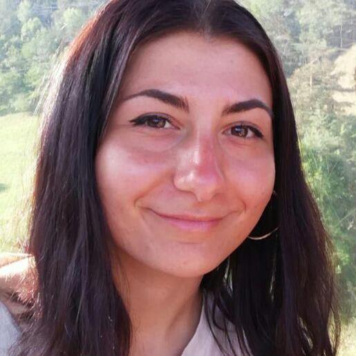 Studentessa magistrale con esperienza di insegnamento propone lezioni di italiano a studenti di scuola primaria e secondaria