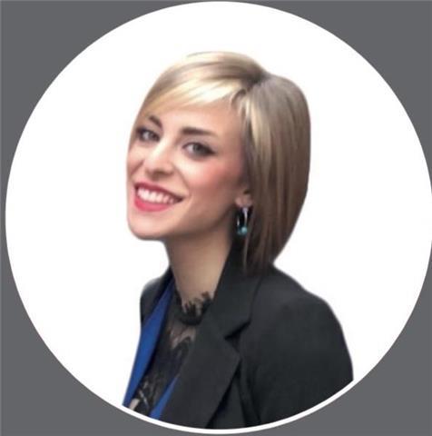 Giovane laureata in linguistica italiana impartisce ripetizioni d'italiano e latino per studenti di scuole medie e superiori