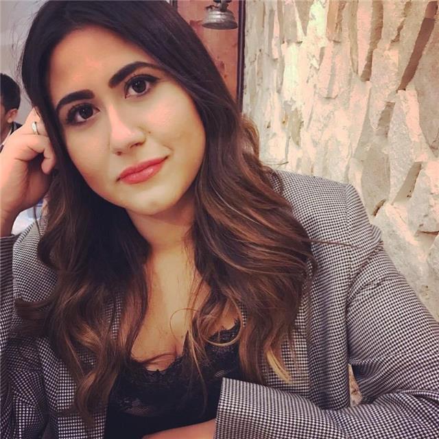 Studentessa di Economia, diplomata al Liceo Classico impartisce lezioni. Pregressa pluriennale esperienza. 
Per ragazzi di elementare, medie e superiori