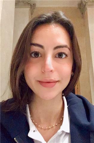 Laureata in Lingue e Letterature straniere presso l’Università degli studi di Trieste, offro lezioni e ripetizioni di lingua italiana per stranieri e non. Orari flessibili, gentilezza e disponibilità :)