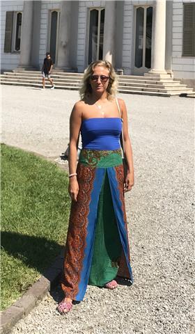 Laureata con il massimo dei voti all’Accademia di Belle Arti Santa Giulia impartisce lezioni di grafica e programmi Adobe: Illustrator, Indesign e Photoshop