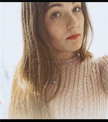 Estoy cursando para e first y para gente de la eso seria perfecta, tengo mucha mano con la gente joven, y podria dar clases de escritura y habla