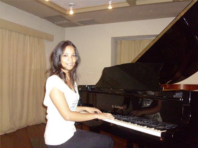 Clase de diseño gráfico y video (photoshop, iilustrator, indesign y final cut) en la cuarentena