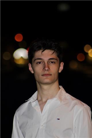 Studente del corso C.A.T. all'ultimo anno di scuola superiore e prossimo all'immatricolazione alla facoltà d'ingegneria presso il Politecnico di Milano, si propone per ripetizioni online e non (matematica; inglese; topografia; costruzione, progettazione e
