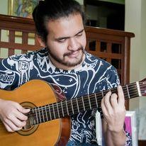 Se dan clases te armonía, teoría musical y guitarra vía online