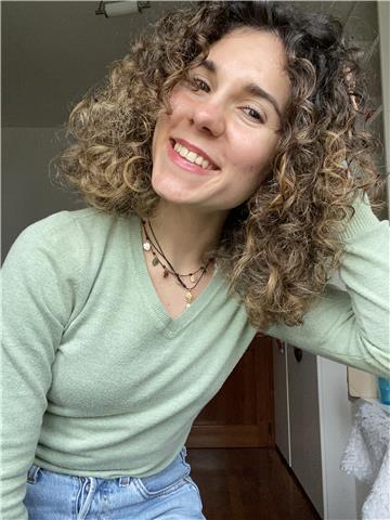 Ragazza di 20 anni,diplomata da liceo scientifico e laureanda in economia offre ripetizioni