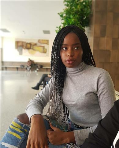 Profesofa de inglés con nivel avanzado (c1). método de aprendizaje personalizado y dinámico