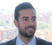 Soy ingeniero industrial, especializado en el sector eléctrico, y ofrezco clases particulares de matemáticas y física para alumnos de primaria, ESO y bachillerato