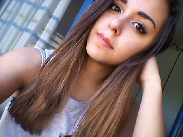 Neodiplomata centista offre lezioni di diverse discipline per bambini e ragazzi di scuole elementari e medie