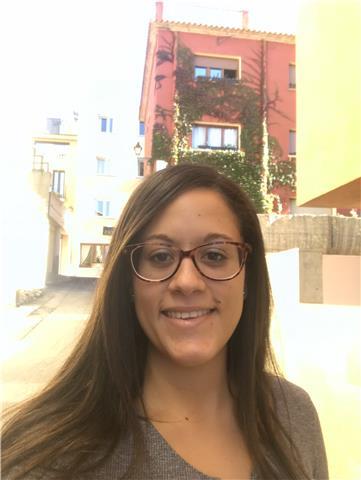 Clases económicas para estudiantes de bachillerato y de medicina