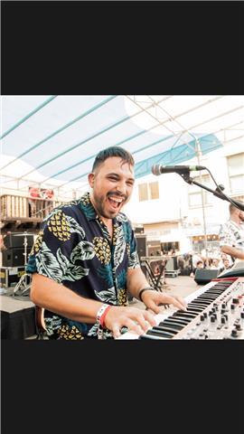 Clases particulares de piano y guitarra. san blas, las rosas, las musas, canillejas, garcía noblejas