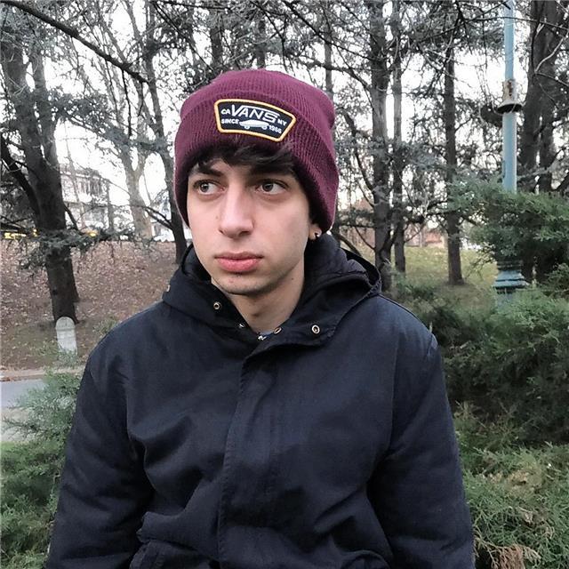 Laureando in chimica offre ripetizioni di chimica e matematica per studenti delle scuole medie e biennio delle scuole superiori