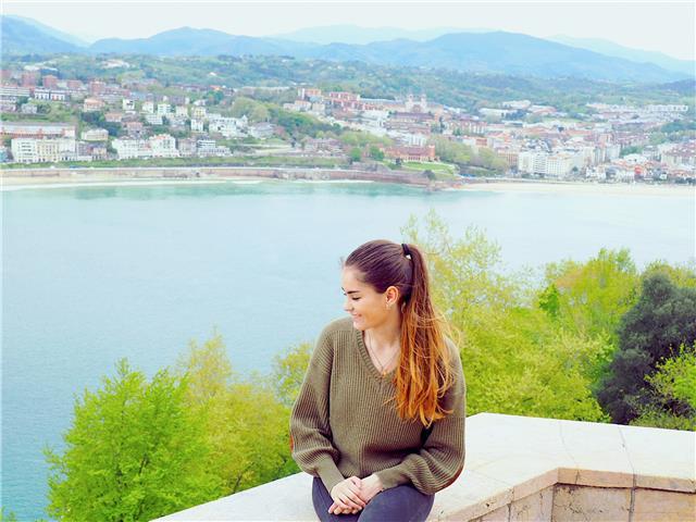 Profesora para niñxs de primária y eso