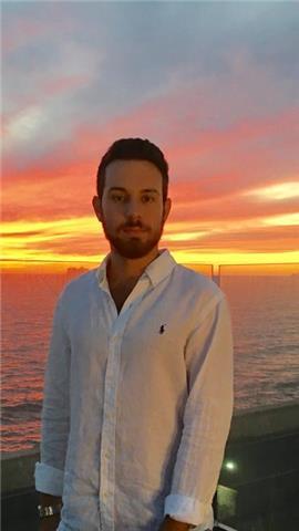 Studente laureato in economia offre ripetizioni di inglese