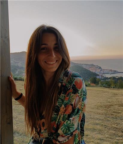 Soy estudiante de filosofía de último año, estoy capacitada para dar clase a ESO y bachillerato