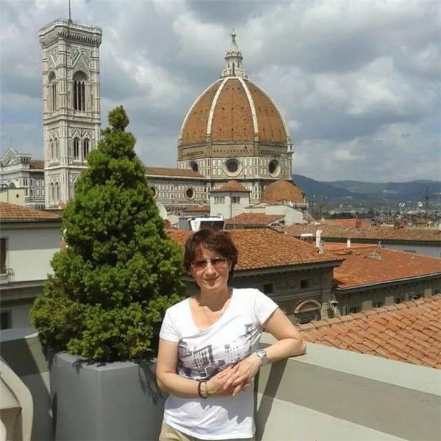 Laureata in Giurisprudenza presso Unifi in Diritto Costituzionale