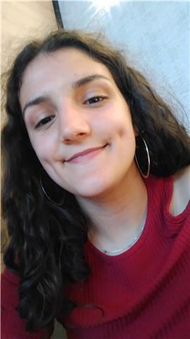 Sono una studentessa del quinto anno del liceo scientifico. Posso essere di aiuto in tutte le materie soprattutto per ragazzi delle medie o dei primi anni delle superiori
