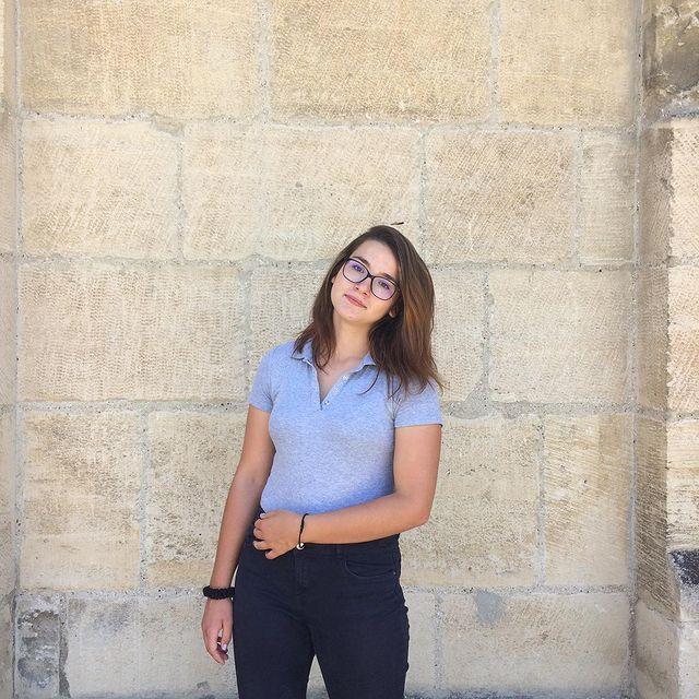 Etudiante en bac S souhaitant aider les primaires, collégiens et seconde à réussir à l'école