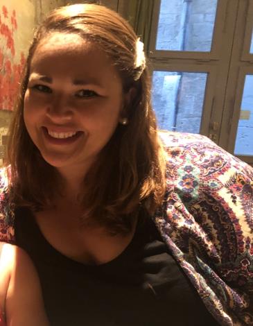 Hello, my name is cristy. i am an english teacher and i am looking for new students in hospitalet de llobregat area