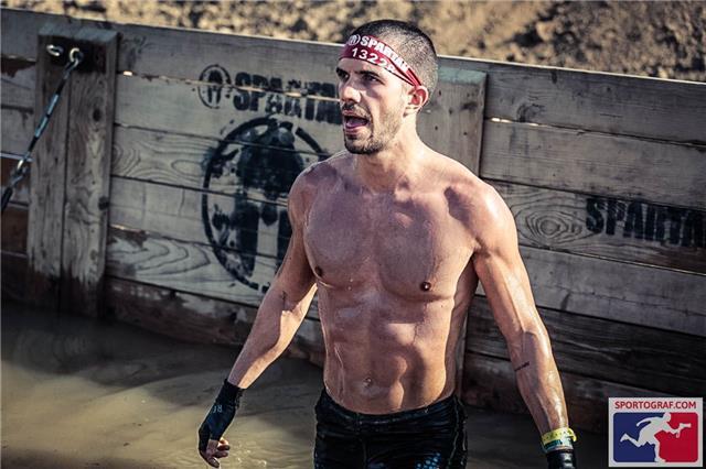 Fitness coach con diversi anni d'esperienza e svariate competenze offre workout personalizzati sia in italiano che inglese (sia sul benessere che su attività agonistica specifica)