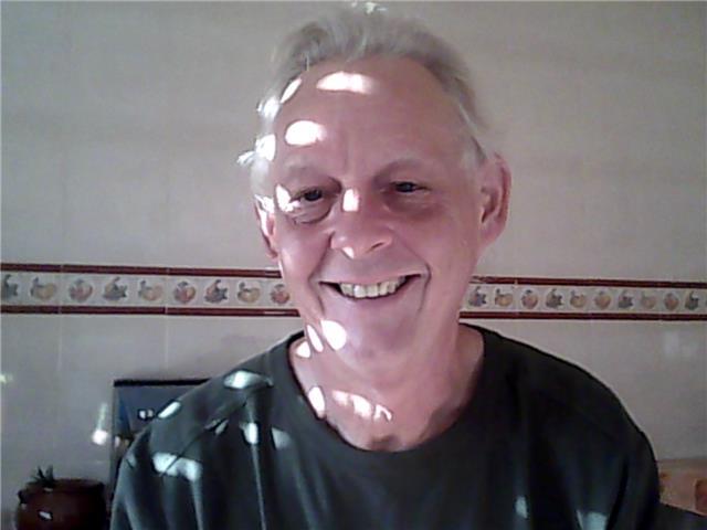 Doy clases de inglés a todos los niveles y individuales o grupos de tres (màximo)