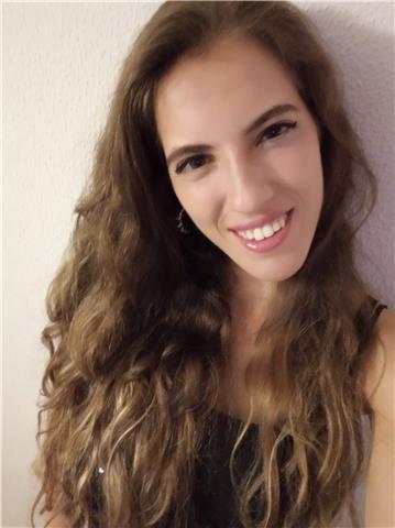 Estudiante universitaria con certificado c1 de inglés y de francés ofrece dar clases a nivel de colegio/instituto y clases de inglés/francés conversac