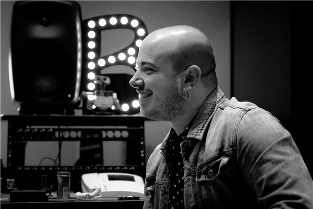 Clases de guitarra en tres cantos