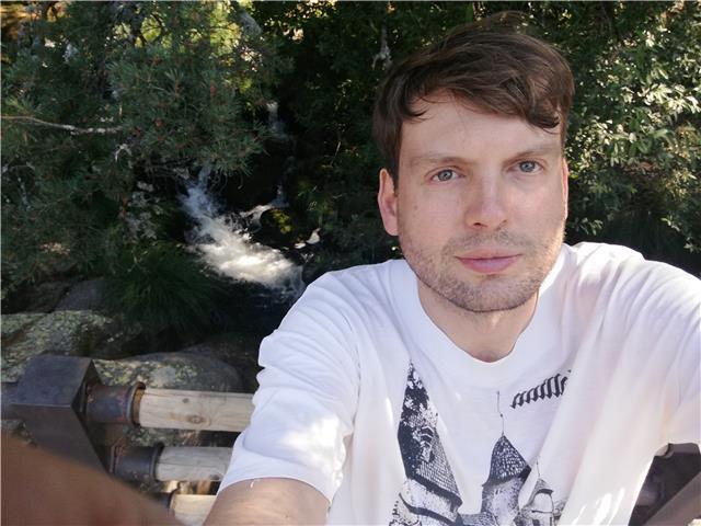 Clases particulares de matemáticas a alumnos de eso/bachiller y de informática a alumnos de primeros años universitarios