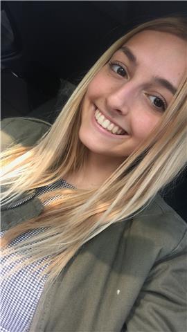 Ciao! Frequento la quarta superiore del liceo classico e insegnare è una mia passione