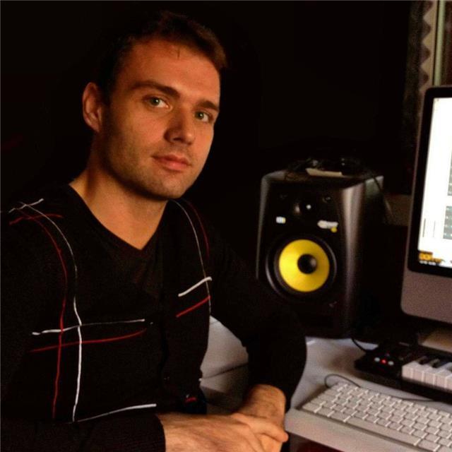 Esperto arrangiatore compositore e tecnico del suono mette a disposizione la propria esperienza ventennale nel campo della produzione musicale, dal primo step al prodotto discografico finito