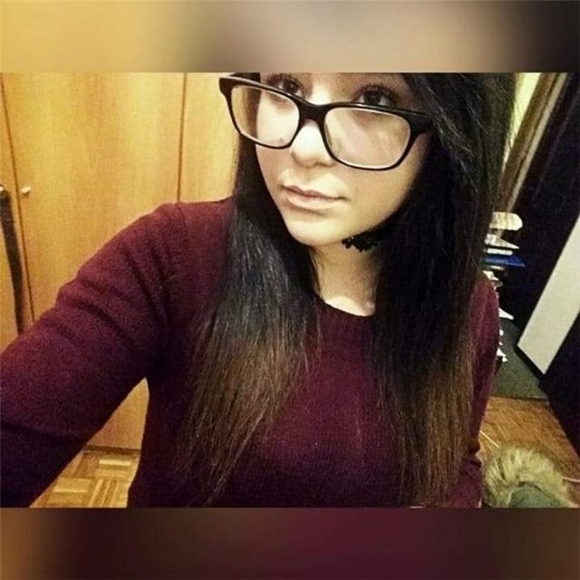 Studentessa di medicina impartisce lezioni e ripetizioni a studente dalle scuole elementari fino alle scuole superiori