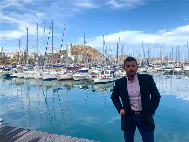 Doy clases particulares tanto a alumnos de primaria y eso