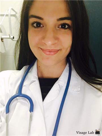 Laureanda in Medicina e Chirurgia. Sono disponibile a dare sia spiegazioni chiare partendo da zero, sia a dare una mano nei compit
