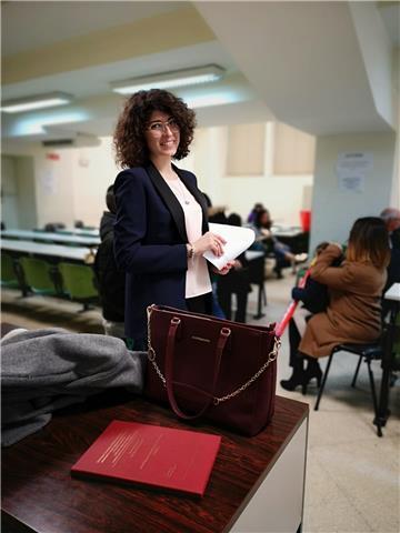 I give affordable English classes. But I can also help you with Spanish and french