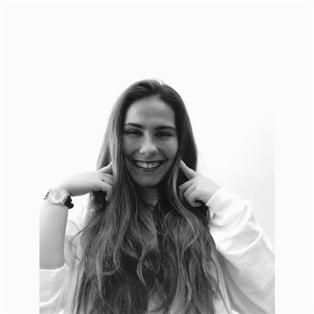 Doy clases económicas de cualquier materia relacionada con humanidades y cc sociales. soy estudiante grado de pedagogía