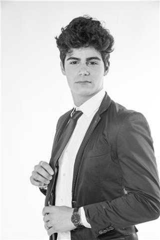 Diploma livello a conservatorio di musica g pergolesi + 8 anni di orchestra