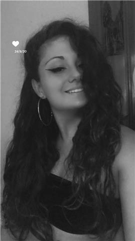 Profesora de francés con 15 años de experiencia se ofrece a dar clases de repaso de francés , oral , conversaciones en francés para adultos que quieran iniciarse en este sector