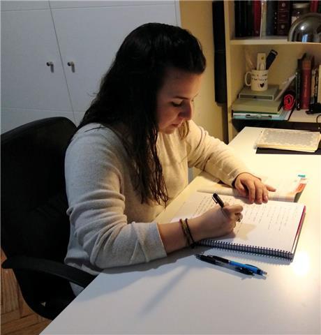 Profesora con CAE (C1) y 5 años de experiencia ofrece clases de inglés online y a domicilio