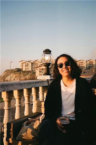 Estoy cursando máster e ingeniería industrial en la upv y doy clases particulares a alumnos de 3º y 4º de eso y bachiller. tengo 7 años de experiencia