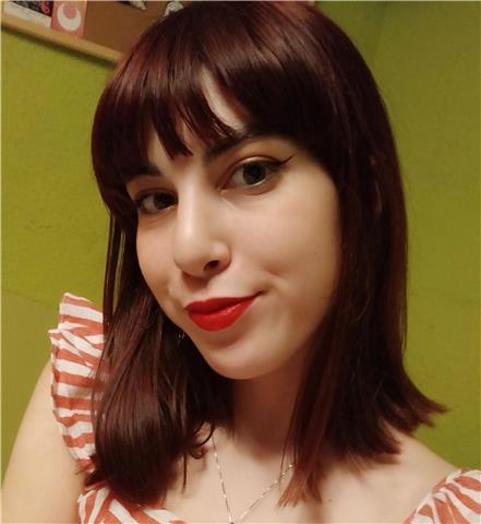 Soy una chica responsable, dinámica y con formación universitaria
que busca trabajo especialmente de niñera o profesora particular
