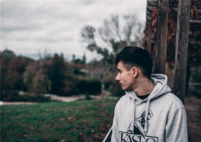 Soy un estudiante de psicología pero he tenido mucha relación con materias de ingeniería, considero que podría ofrecer buenos conocimientos sobretodo a alumnos pequeños o que se estén iniciando en las matemáticas