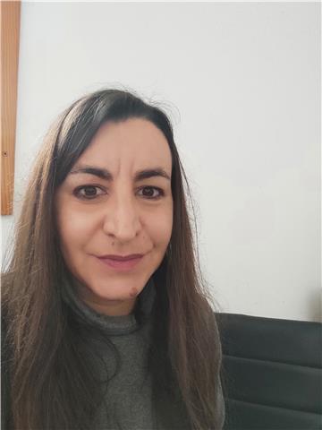 Insegnante di materie scientifiche laureata in fisica con grande propensione all'ascolto e alla modulazione dell'insegnamento in base al livello di preparazione dell'alunno