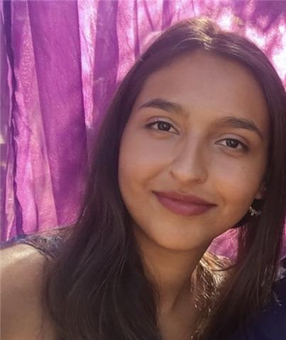Profesora de ingles para estudiantes de primaria