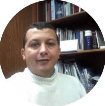 Clases de macroeconomía, microeconomía, economía internacional, econometría