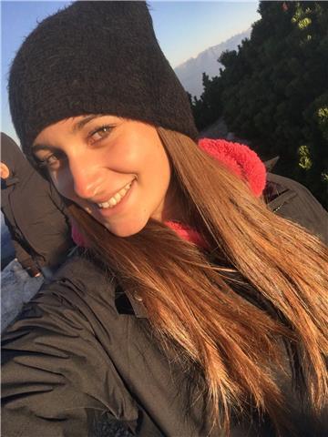 Studentessa bilingue italiano-tedesco